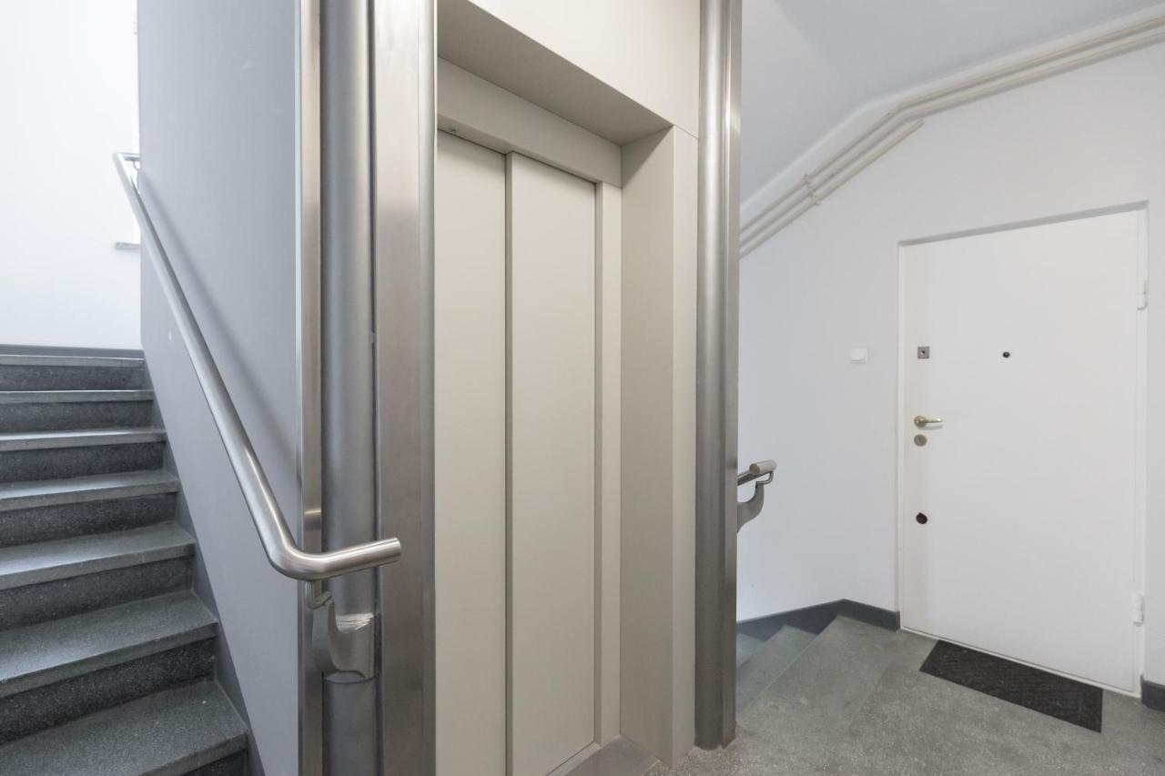 Apartments The View By Noclegi Renters Warschau Exterior foto