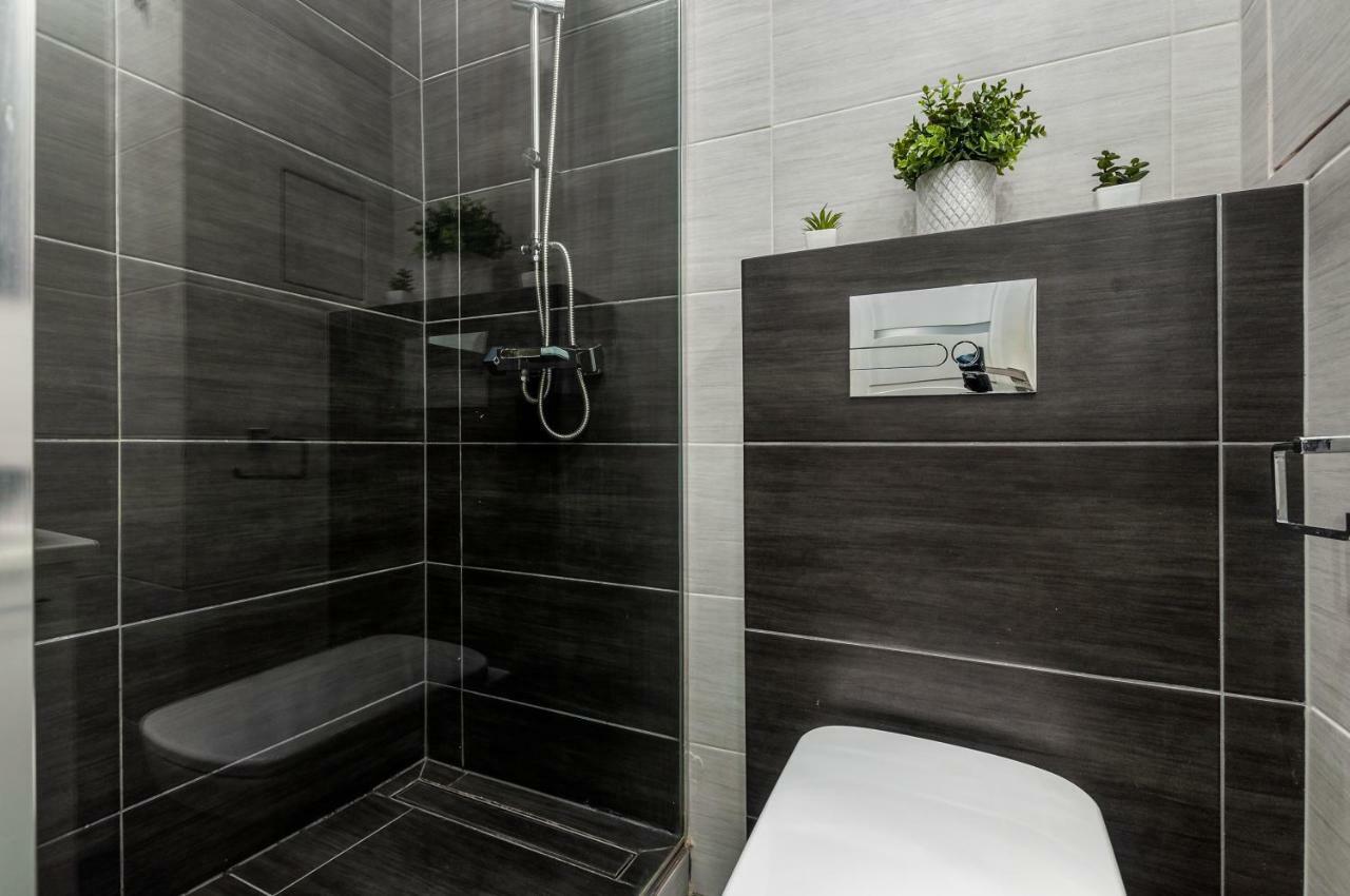 Apartments The View By Noclegi Renters Warschau Exterior foto